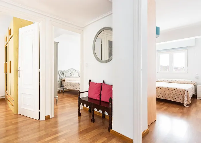 Junto Al Puente De Piedra * Saragossa