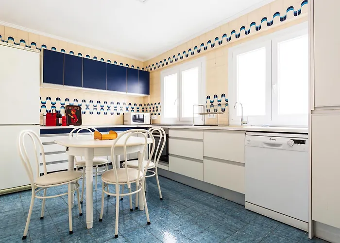 Junto Al Puente De Piedra