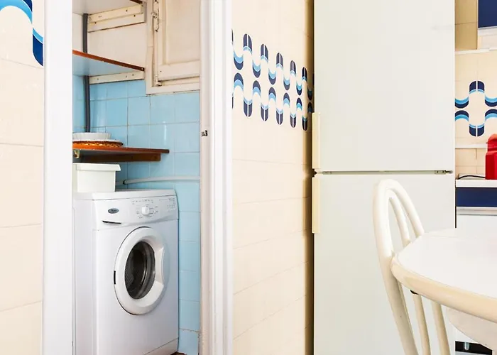 Junto Al Puente De Piedra *