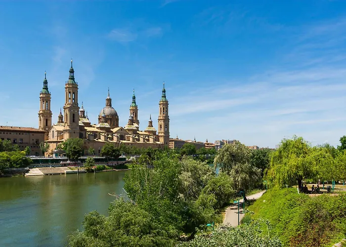 Apartment Junto Al Puente De Piedra