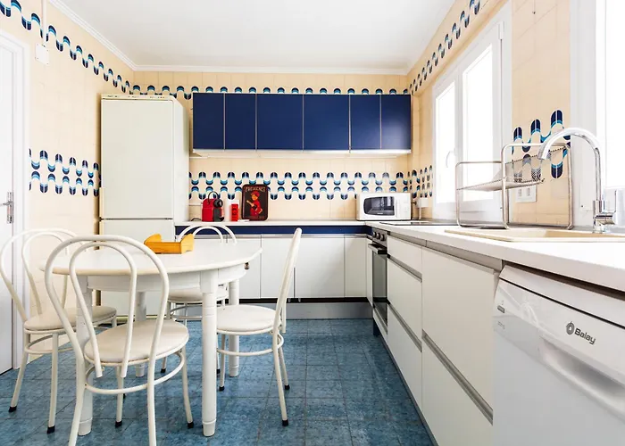 Junto Al Puente De Piedra *